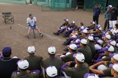 イチロー氏「１回戦負けと一緒でしょ」母校で初指導　秋１６強に苦言「データでがんじがらめ、感性消えていく」