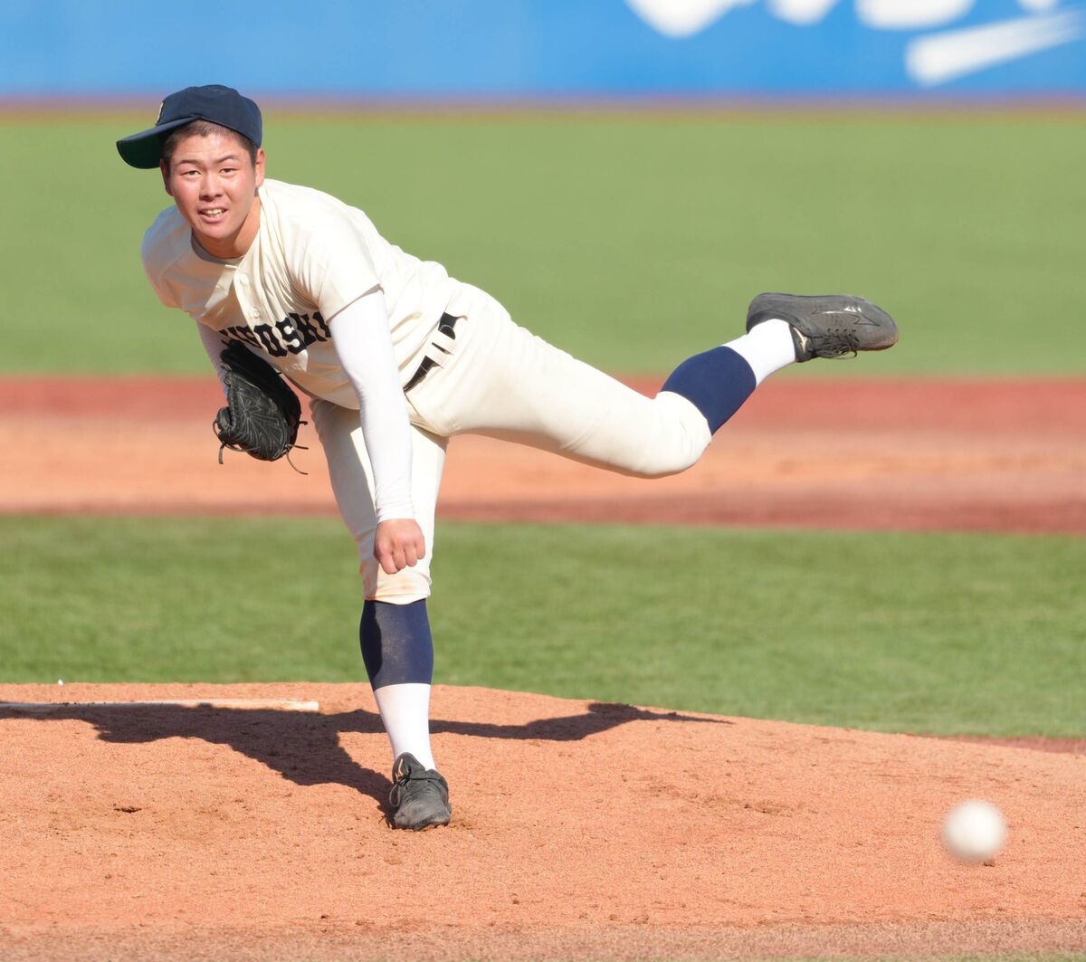 【神宮大会】広島商が初出場初勝利　春夏７度の甲子園優勝を誇る伝統校が東海大札幌破り４強入り