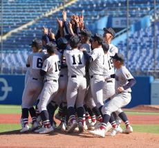 【神宮大会】 横浜が２７年ぶり優勝　 好救援のエース・奥村頼人は名前通りの「頼れる人」