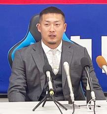 【中日】梅野雄吾が２５００万円でサイン「一年間、１軍に居続けたい」オフは球速アップ目指す