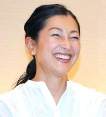 “お嬢様”女優　５４歳近影の美しさに衝撃「ほれぼれします」２３年前に電撃結婚も