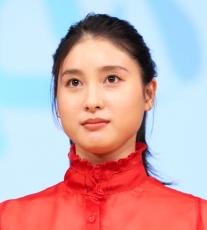 「あたたかい記憶しかありません」土屋太鳳、中山美穂さんを悼む…１９年ドラマで親子役