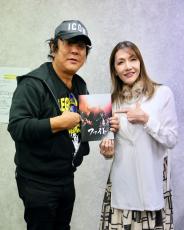 大仁田厚、ブル中野と映画「ファイト」舞台あいさつ登場「人生を楽しいと思えば必ず自分に楽しさが返ってくる」