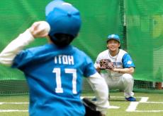 【日本ハム】伊藤大海が野球教室開催　少年少女ら１３０人に「楽しむことを忘れないで」…予定外の打撃練習も