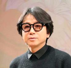 藤井フミヤ　６２歳の近影「震えてる」「まって」「泣いちゃった」あすなろ白書の女優と２ショット