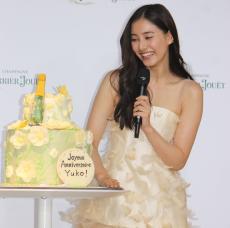 新木優子　１０月にプレゼントされたマグナムボトルは３日後に開封へ「誕生日にいただくのが一番かなと楽しみに」