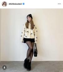 藤田ニコル、ミニの私服ショット！美脚のぞかせる冬にぴったりコーデで「めっちゃタイプ」