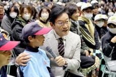 栗山英樹氏が藤枝市内で講演…聴衆８００人に語った夢を持つ大切さ