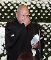 第５２代横綱・北の富士さんを偲ぶ会で八角理事長が涙の弔辞　「１４歳の時、親方と一緒に上京したこと鮮明に覚えている」