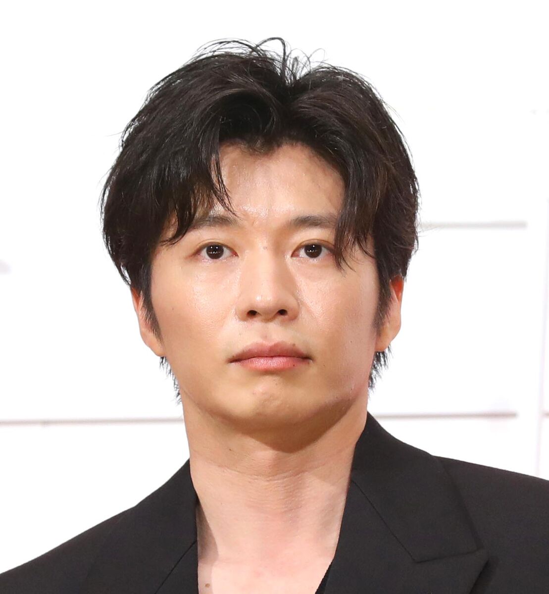 田中圭　生放送の姿にネット「ヤバい」「髪型…」「話入ってこない」「集中できない」「雰囲気が違う」