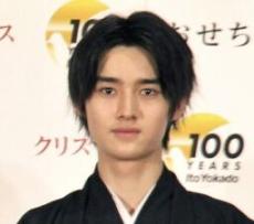 藤岡弘、の長男・真威人、２１歳誕生日に“美男美女”４きょうだいショット「幸せが溢れてて素敵」の声