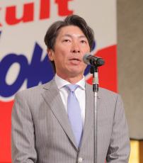 【ヤクルト】高津臣吾監督「開幕投手以上に考える」クローザー固定へ　候補は田口、小沢、バウマンら