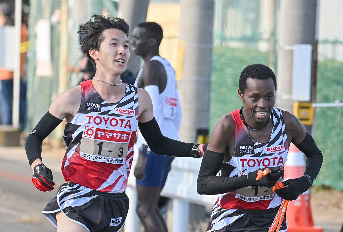 ３区で前回覇者のトヨタ自動車が首位浮上！２区の鈴木芽吹、３区の太田智樹と快走続く…ニューイヤー駅伝