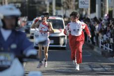 【箱根駅伝】３区も中大がトップ　１分３４秒差の２位に創価大、３位青学大と続く