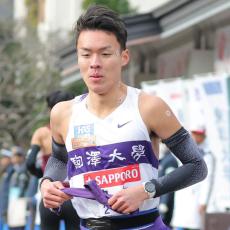 【箱根駅伝】７区、駒大エース佐藤圭汰が区間新で２位浮上！　首位・青学大と１分４０秒差