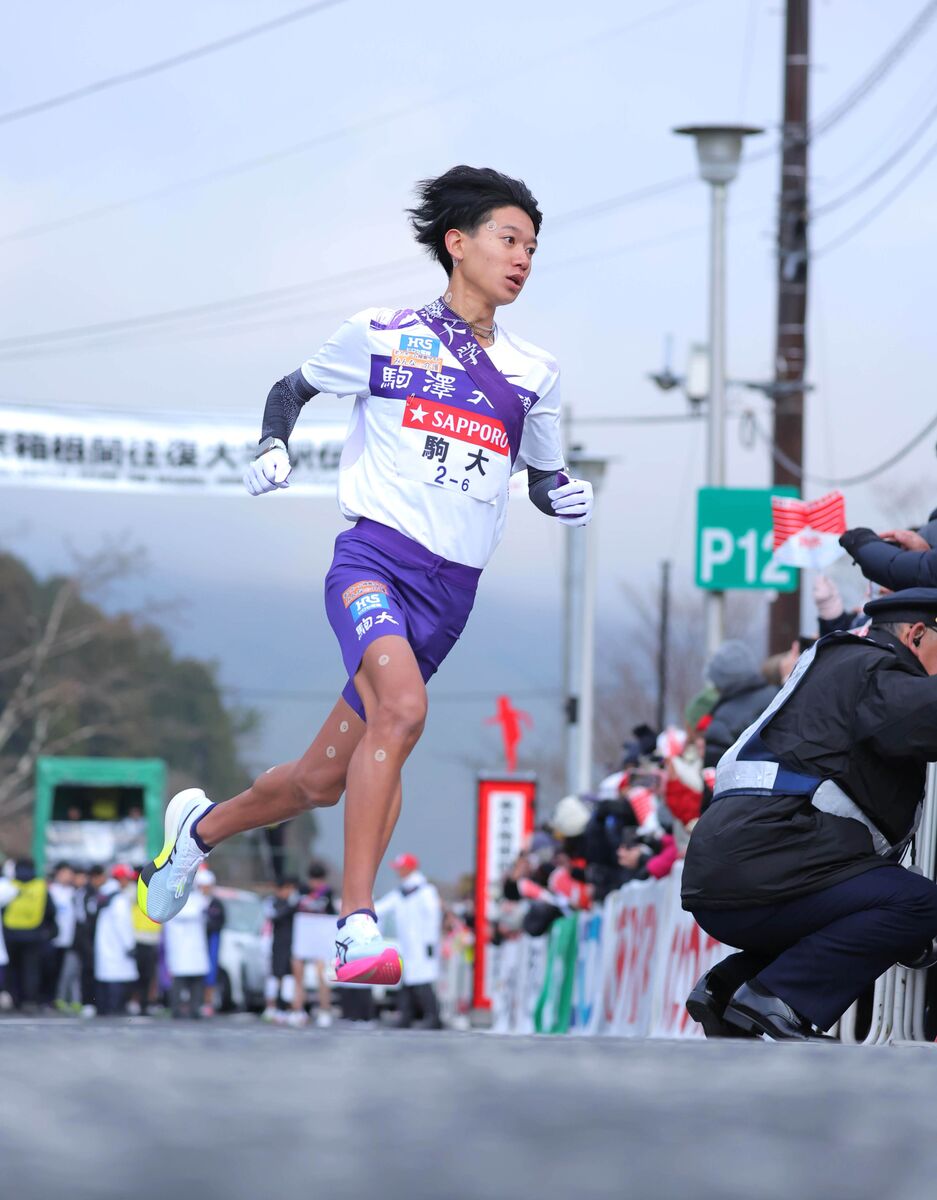 【箱根駅伝】６区は青学大が区間新で後続と差を広げる　駒大・伊藤蒼唯が激走で２位の中大と１８秒差に縮める