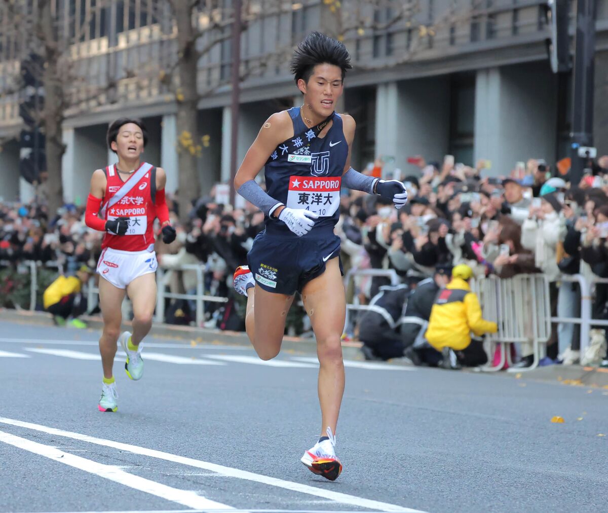 【箱根駅伝】東洋大の１０区・薄根大河、２０年連続のシード権もたらし涙「ずっと怖かった」　酒井監督は笑顔「よく、頑張ったな」