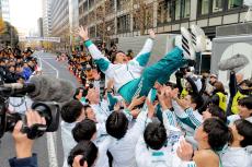 【箱根駅伝】給水“乾杯”の盟友明かした「田中が寮で泣いている姿をよく見ました」連覇の青学大主将、前哨戦完敗の不安振り切り力走