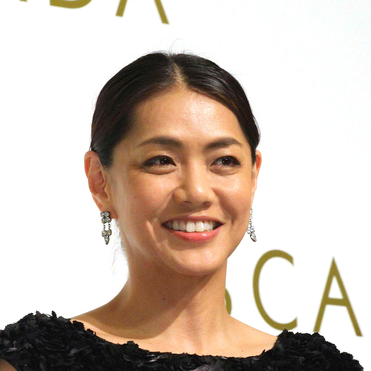 「絵になるご夫婦」前田典子、モデル夫と初詣　仲良し夫婦自撮りショットにファンほっこり