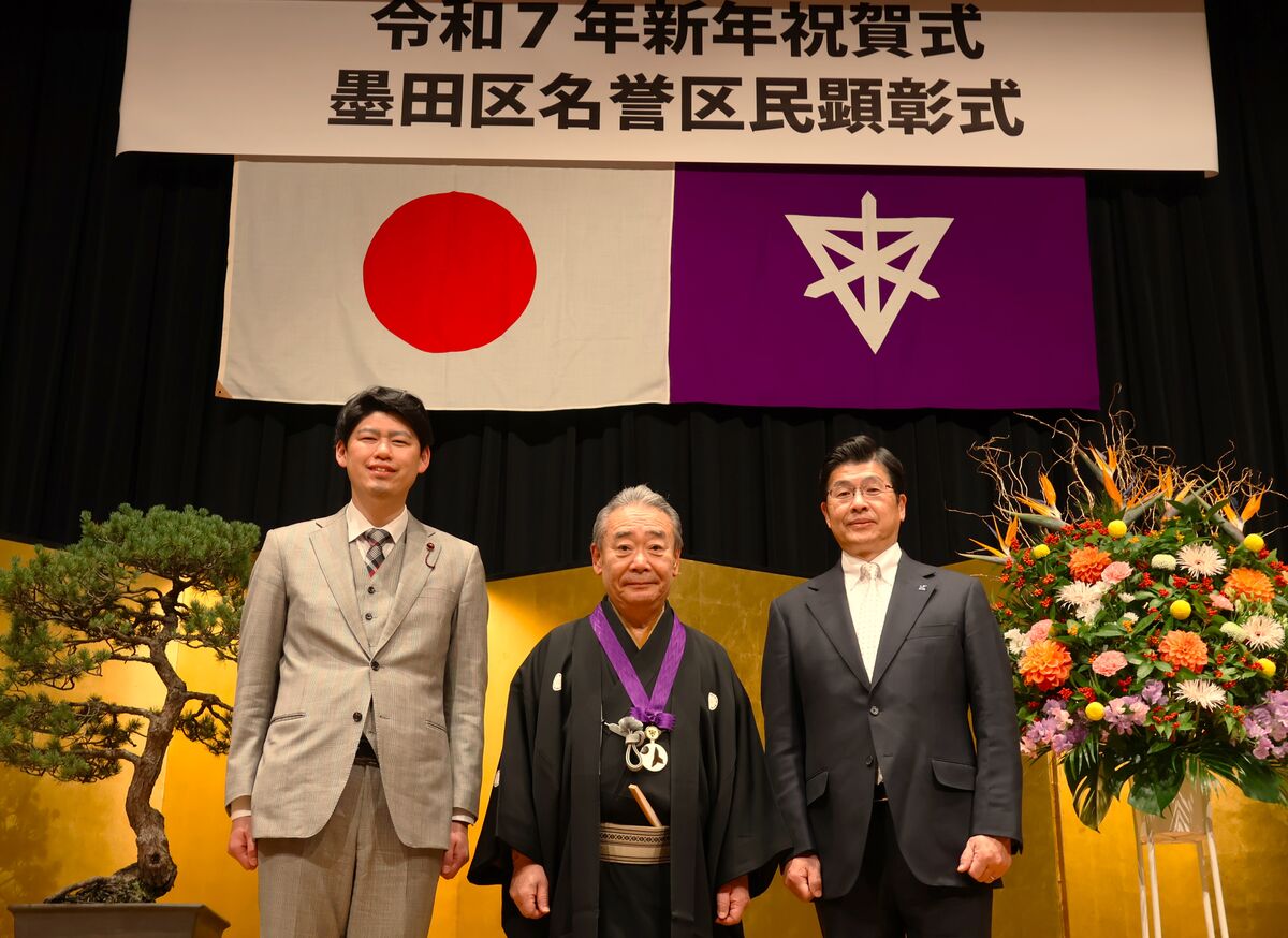 人間国宝落語家・五街道雲助、王貞治さんらに次ぐ東京・墨田区「名誉区民」顕彰式出席、父の墓前報告で墓石が「ゴトゴト～っ」！？