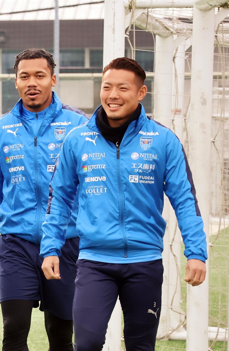 横浜ＦＣ　町田から加入のＤＦ鈴木準弥「どのように自分がプラスアルファしていけるか」…２９歳の誕生日に始動