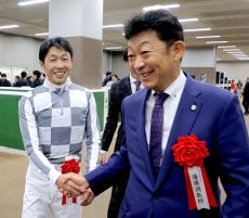 友道康夫調教師「種牡馬として完璧」独占手記で年度代表馬語る　「２歳から５歳でＧ１勝ちで成長力見せ砂適性もある」