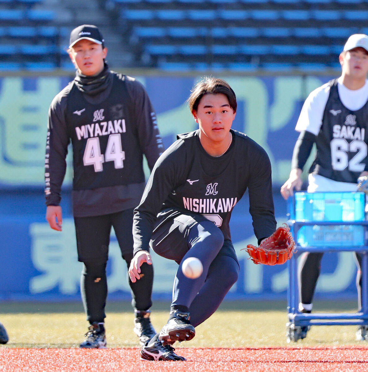 【ロッテ】新人合同自主トレがスタート　ドラフト１位・西川史礁は「やっとプロになれたなという感覚があります」