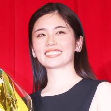 大河初出演で話題！小芝風花、キセル片手に着物姿のオフショットに絶賛の声続出「色っぽくて綺麗」「カッコよくて圧倒されました」