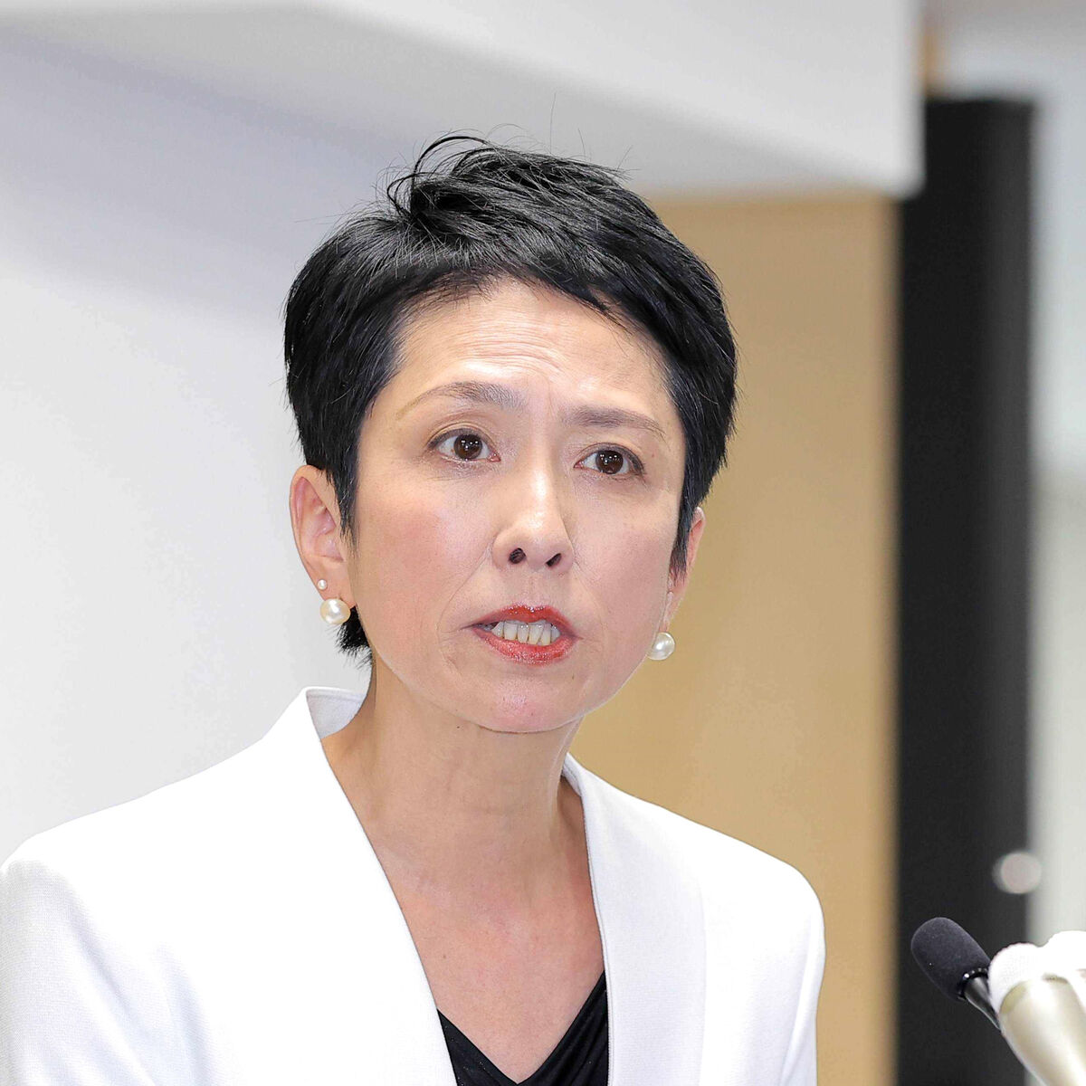 蓮舫氏、中居正広騒動に「報道を目にするたびに嫌な気持ちに」