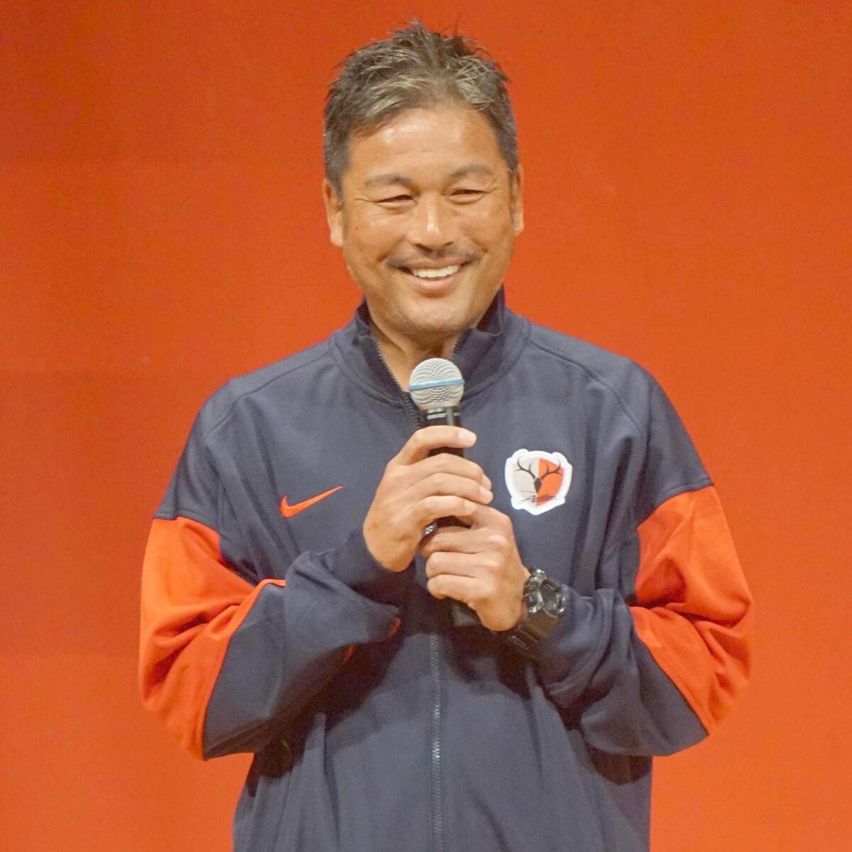 鹿島・柳沢敦コーチ「精一杯頑張りたい」磐田ＯＢ田中誠コーチ「違和感あると思いますが…」新体制発表