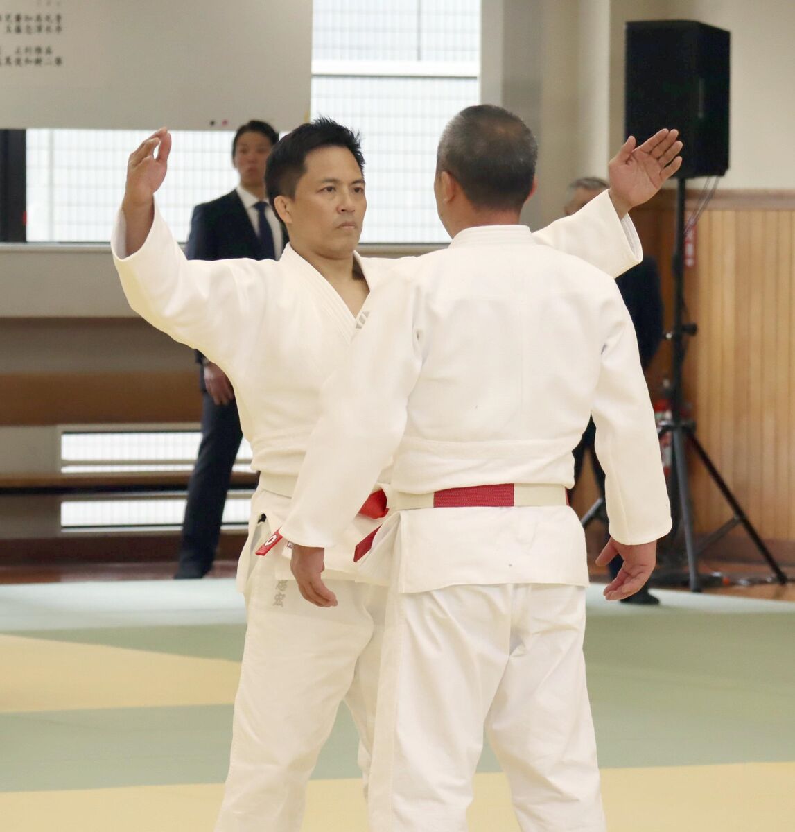 講道館で鏡開き式　上村館長は世界への普及に抱負　野村忠宏氏は形を披露「総本山の伝統行事で違う緊張感」