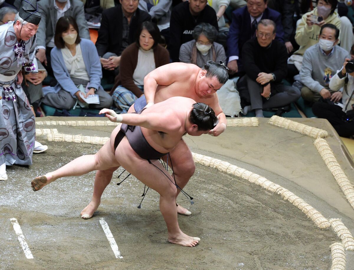 豊昇龍「集中」鬼のごとき形相で霧島に圧勝　八角理事長「満点でしょう」