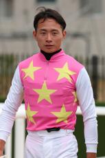 中京競馬乗り替わりの岩田望来騎手は胸部の負傷　シンザン記念のラージギャラリーは坂井瑠星騎手が騎乗