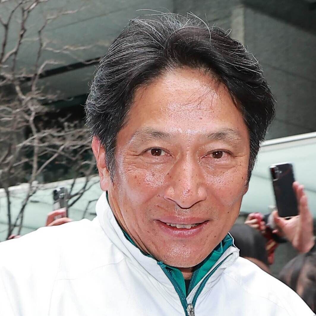 箱根駅伝連覇の青学大・原晋監督が不動産テック「タスキ」のテレビＣＭに出演