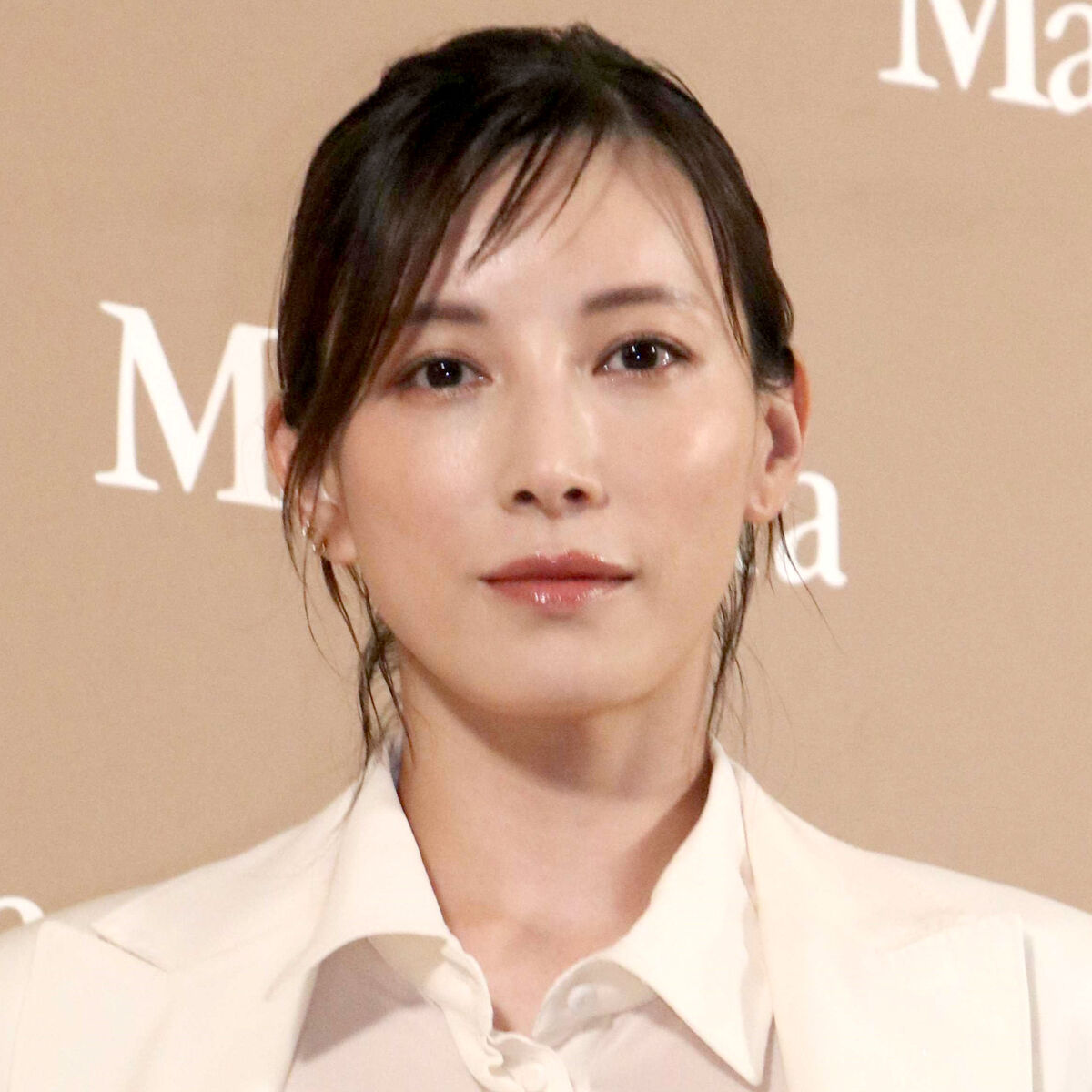 ３児のママ・加藤あい　最新姿にファンくぎ付け！「綺麗すぎる」「美しい」「憧れ」…８年ぶり公の場登場で話題