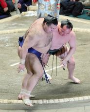 千代翔馬が全勝をキープ、昨年の九州場所から１２連勝