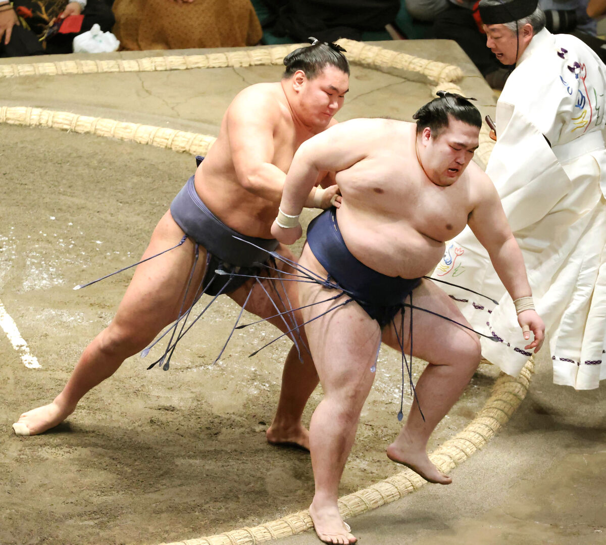 綱取りに臨む豊昇龍は１敗守る　琴桜は５連敗　全勝は王鵬、千代翔馬、金峰山の３人