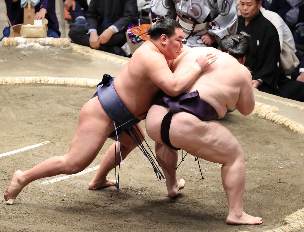 綱取りに臨む豊昇龍が１敗を堅持　全勝の同期・王鵬を破る