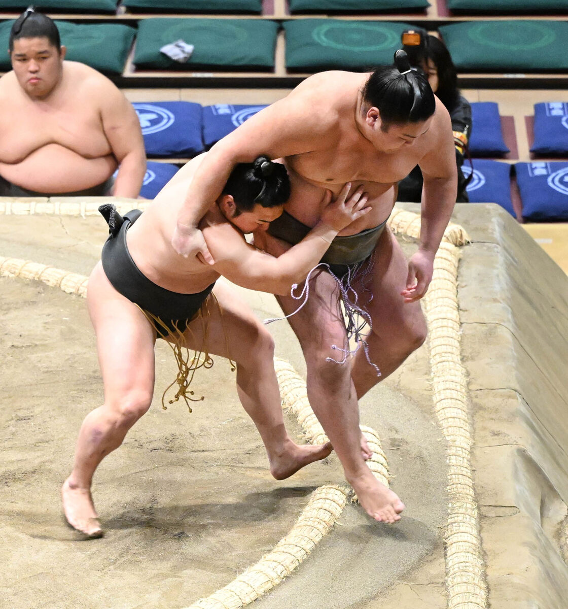 炎鵬が３勝目　引退した照ノ富士からは『人生を懸けろ』と助言　「それぐらいの覚悟と精神力がないと上がれない」