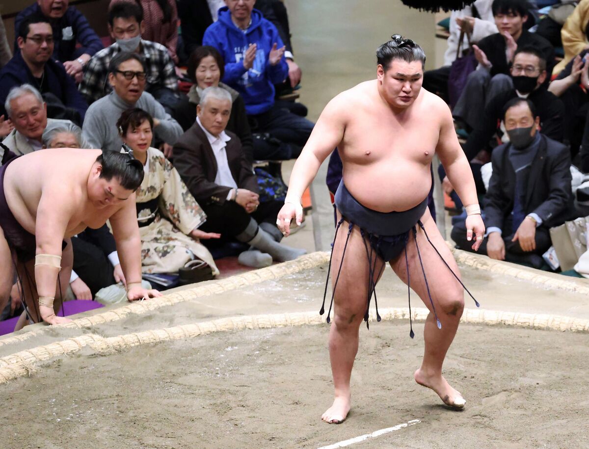 綱取りに臨む豊昇龍は１敗を堅持　琴桜は連敗を止めて２勝目　全勝は千代翔馬、金峰山の２人、１敗は豊昇龍ら４人に