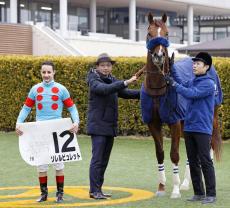 今週から騎乗のルメール騎手が７戦目で今年初勝利「良かった。やっと勝ったね」