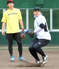 【阪神】梅野隆太郎が自主トレ公開　トークショーも初開催「沖縄から関西に見に来るのが難しい」