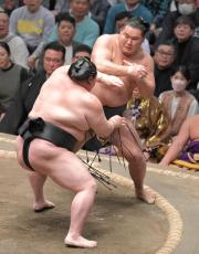 綱取りに臨む豊昇龍は痛い２敗目　全勝は金峰山ただ一人、１敗は千代翔馬、尊富士の２人に