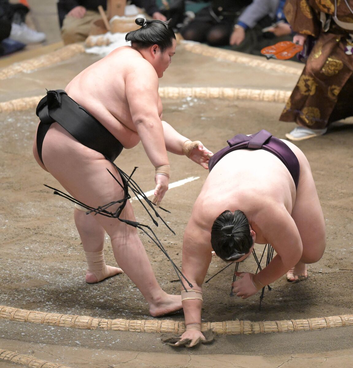 綱取り消滅の琴桜が初の連勝　「どんな状態でも辛抱してやっていくしかない」…王鵬を上手出し投げで退ける