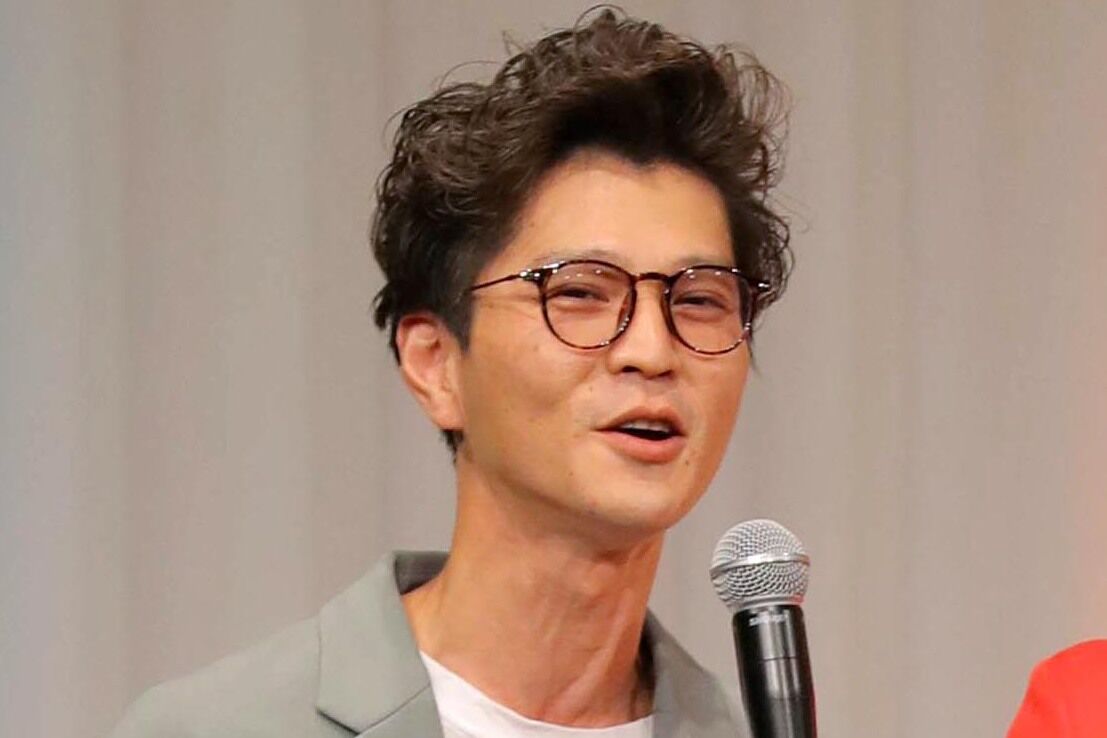 ４０代のモグライダー・芝、映画で「高校生イケメンホスト詐欺師」役　衣装合わせで有名華道家みたいに…現場は爆笑　