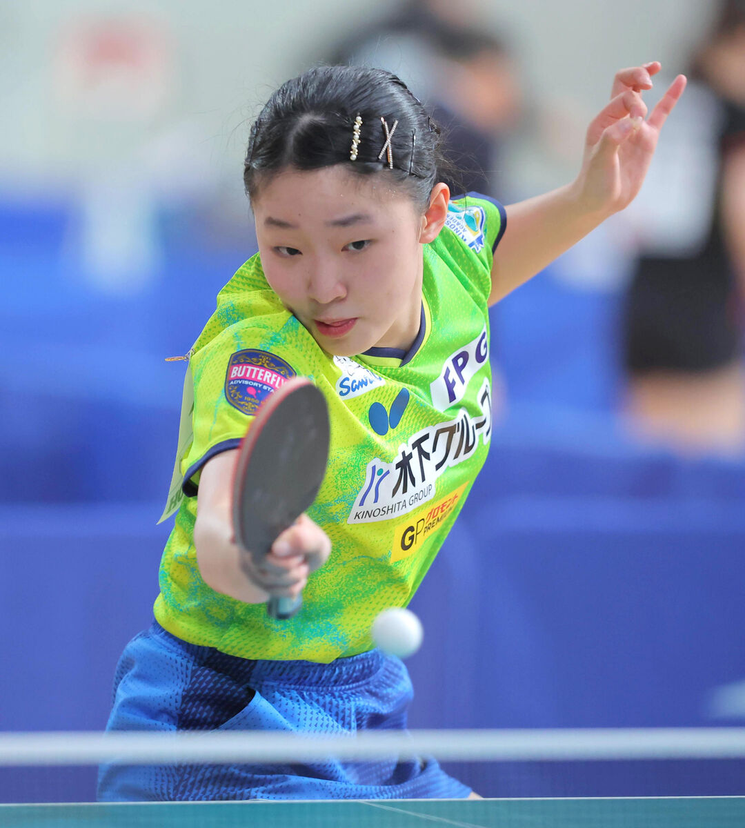 【卓球全日本】１６歳張本美和が５戦５勝！　史上最年少初Ｖへ８強入り　ジュニア女子３連覇との２種目制覇へ