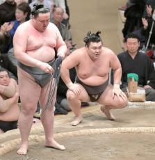 金峰山が２敗で初優勝に王手　３敗は豊昇龍、王鵬の２人　優勝争いは３人に絞られる