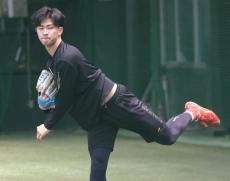 【楽天】２年目左腕が２桁勝利で飛躍誓う　古謝が自主トレ公開