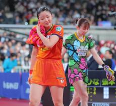 張本美和、準Ｖに涙　決勝で早田に完敗「昨年とは違った気持ち。悔しい」