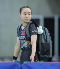 伊藤美誠「完全な実力負け。次は勝てるように、こつこつ頑張っていきたい」　準決勝は張本美和に完敗